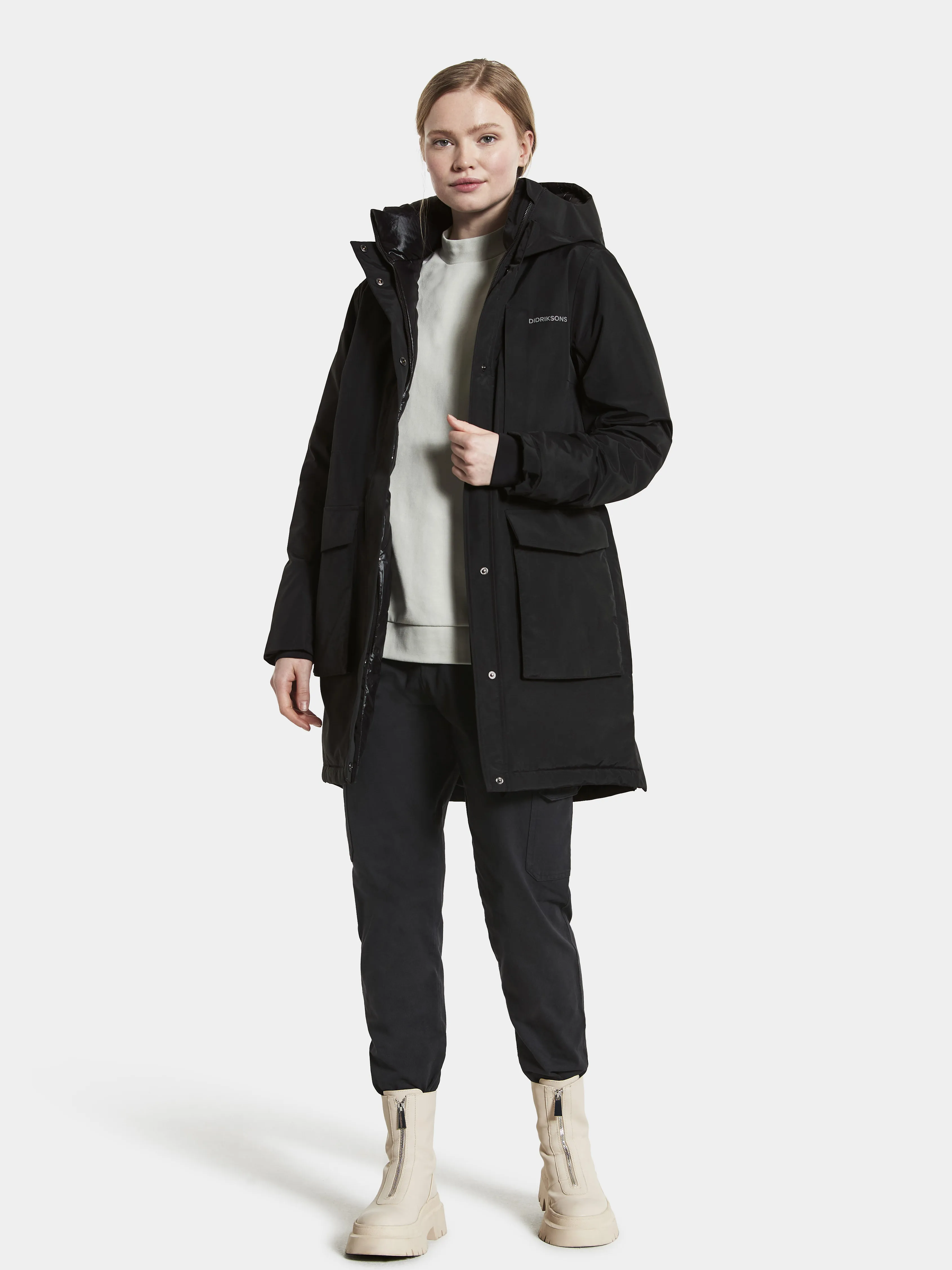 Didriksons Leya Women's Parka 2 Black | Buy Didriksons Leya Women's Parka 2 Black here | Outnorth