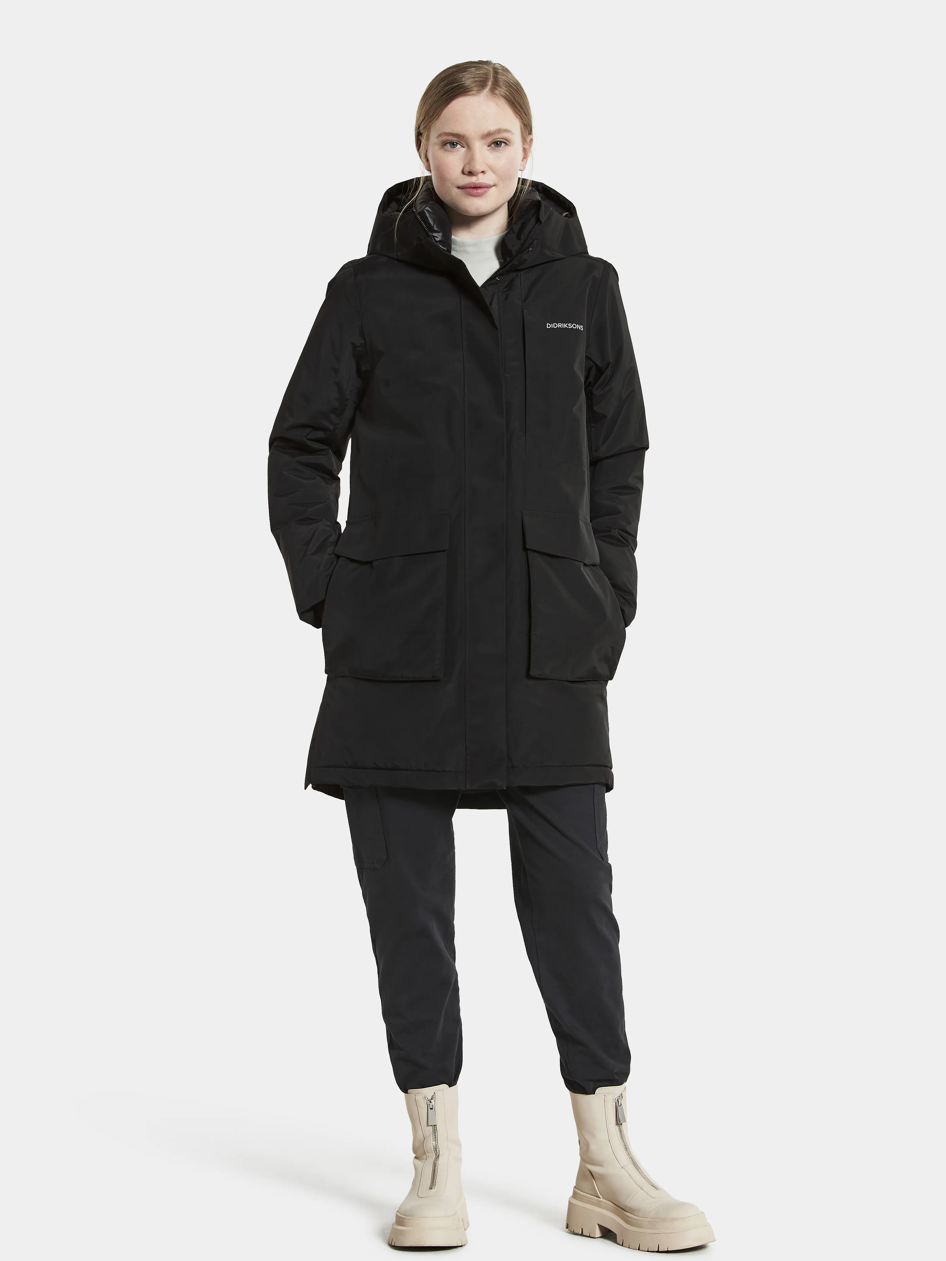 Didriksons Leya Women's Parka 2 Black | Buy Didriksons Leya Women's Parka 2 Black here | Outnorth