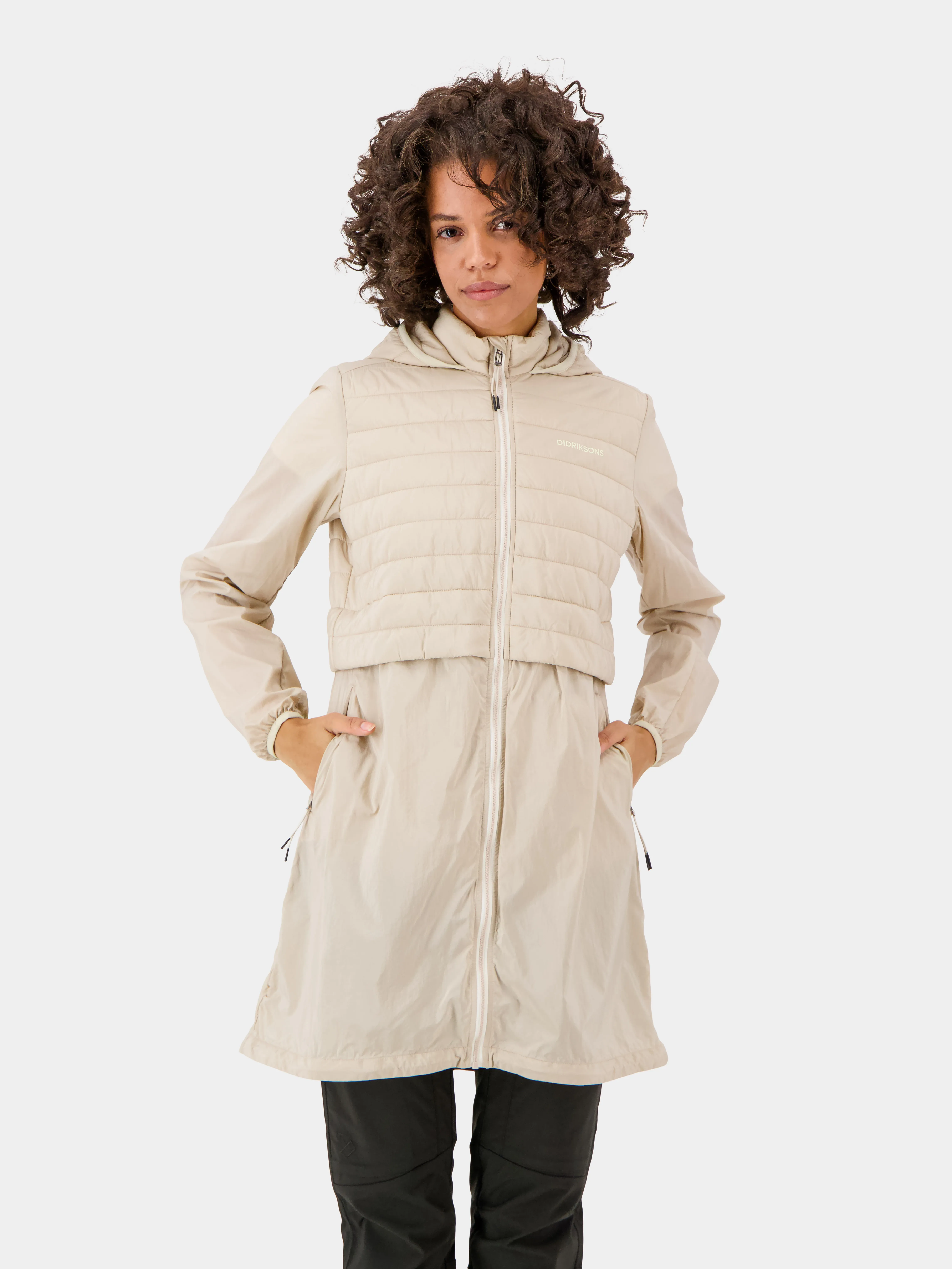 Didriksons Women's Isabella Parka 2 Clay Beige | Buy Didriksons Women's Isabella Parka 2 Clay Beige here | Outnorth