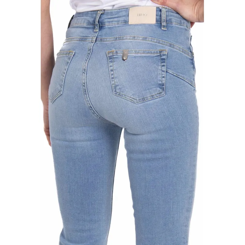 JEANS FLARED CROPPED CON BOTTONI A VISTA, AZZURRO