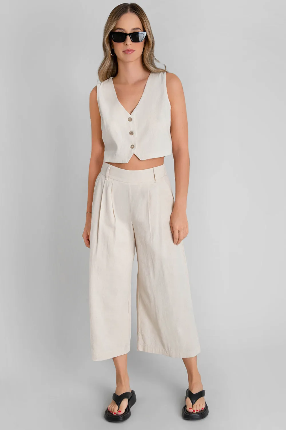 Pantalón de lino fit culotte con pinzas