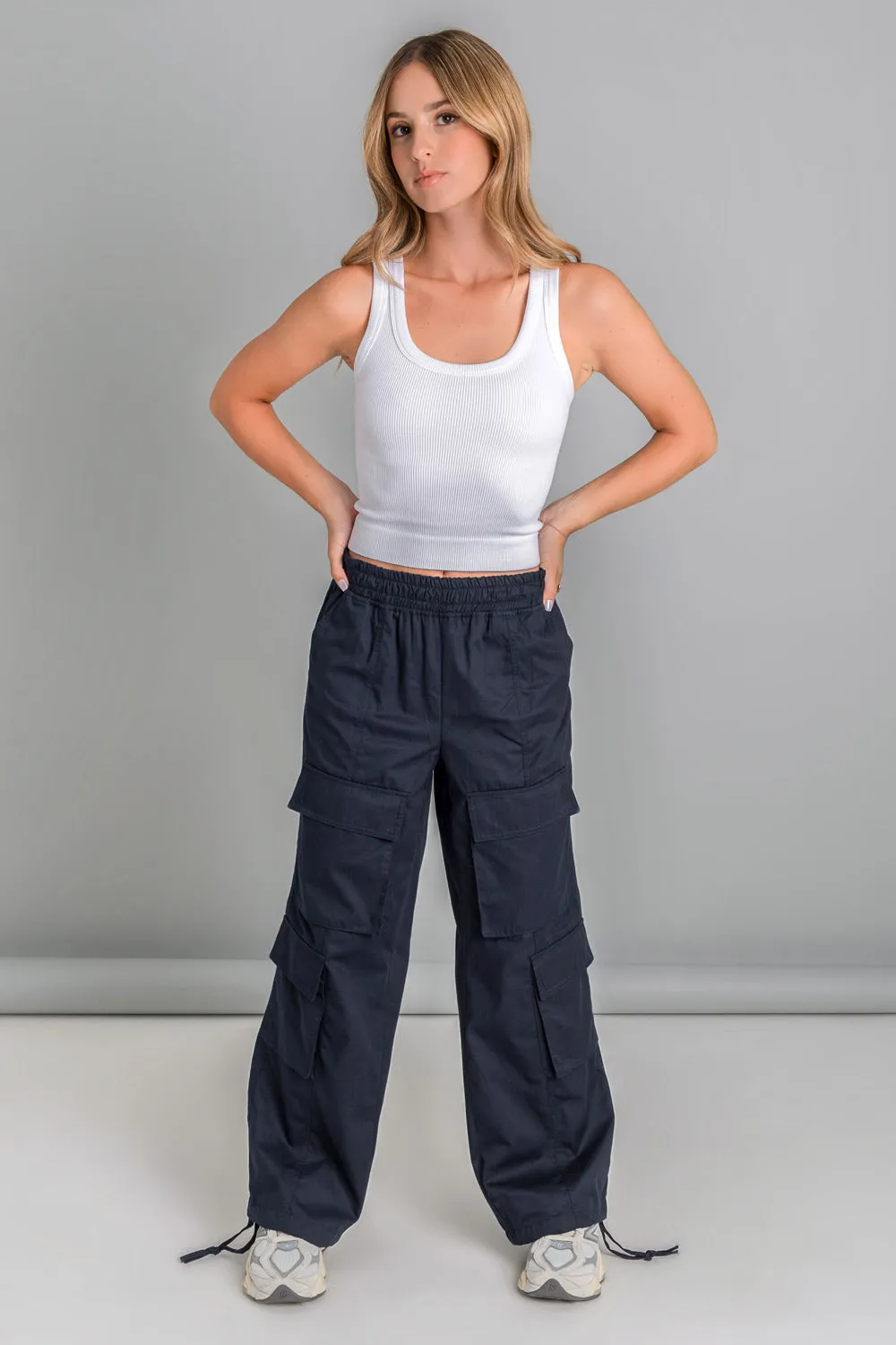 Pantalón jogger cargo fit recto con jaretas