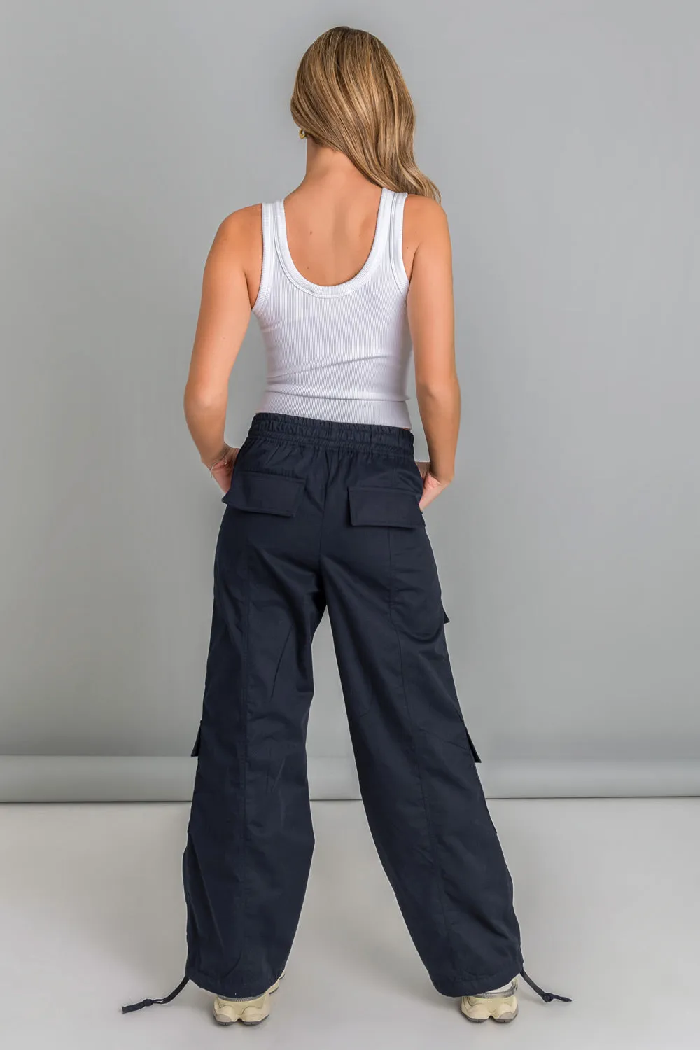 Pantalón jogger cargo fit recto con jaretas