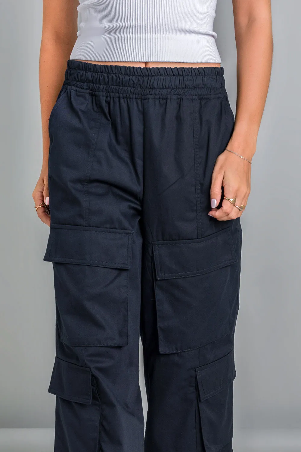 Pantalón jogger cargo fit recto con jaretas