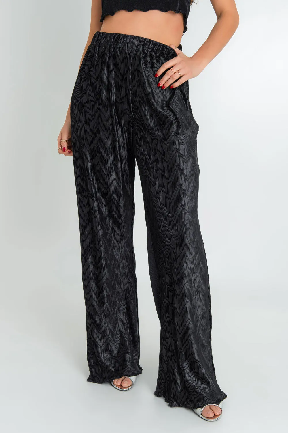 Pantalón satinado wide leg con textura