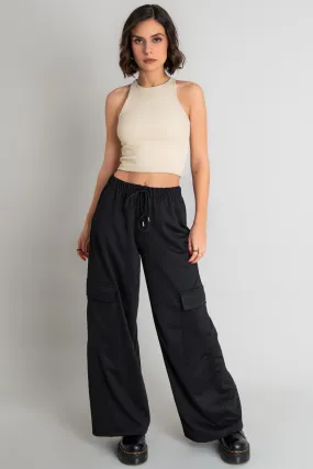 Pantalón wide leg cargo cintura alta con jareta