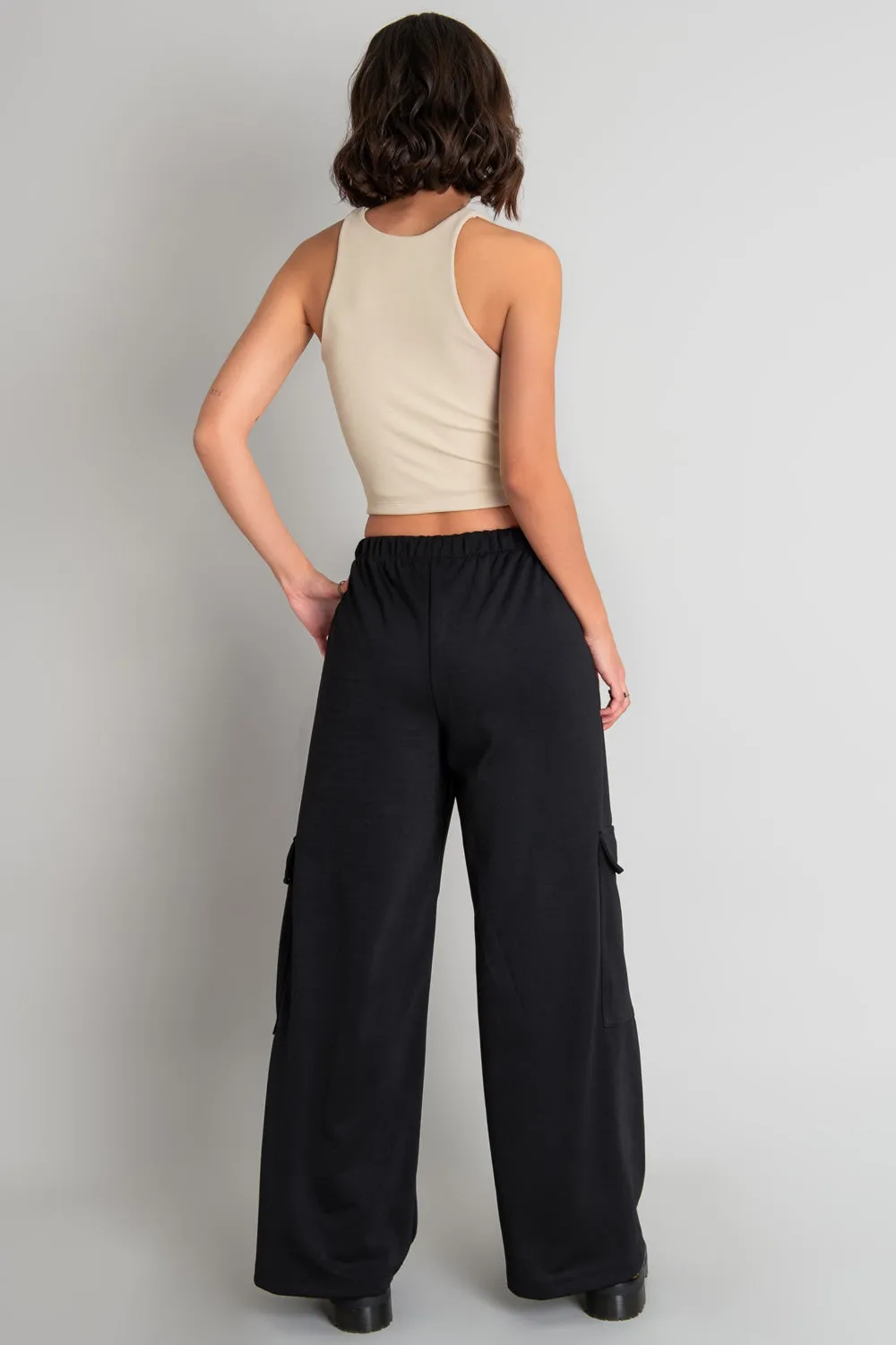 Pantalón wide leg cargo cintura alta con jareta